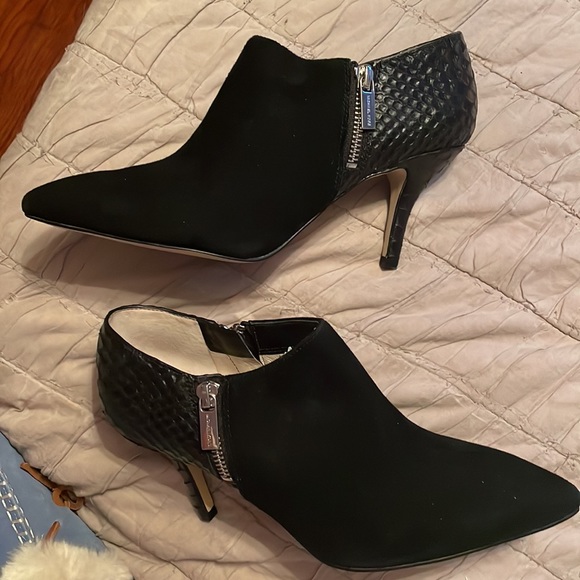 Michael Kors size 7.5 - Picture 3 of 3